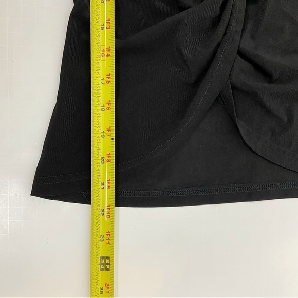 Superdown Deja Twist Front Top in Black S - Picture 8 of 8